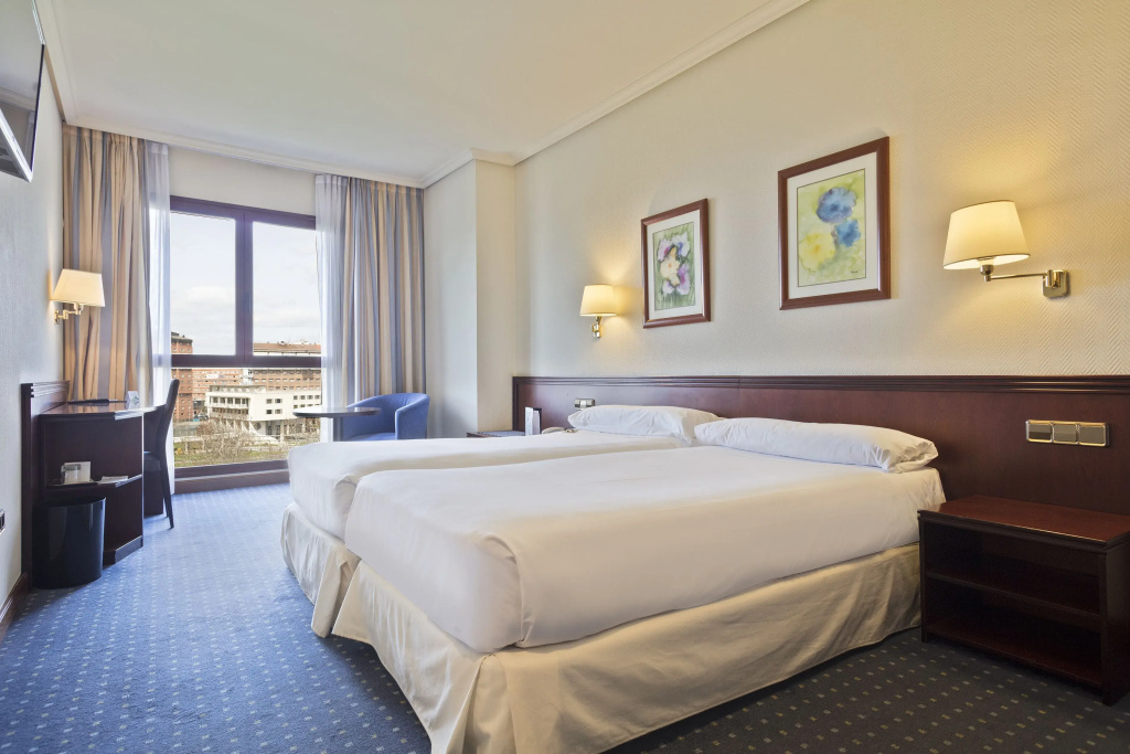 Occidental Pamplona - Chambres