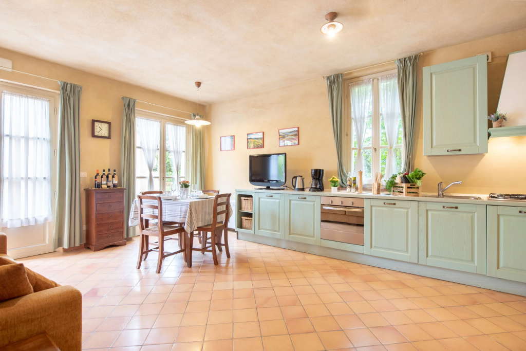 2 Bedrooms Apartment