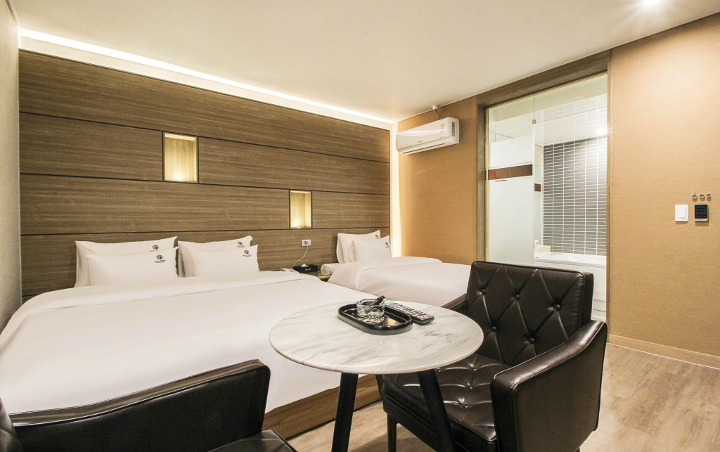 Standard Double room (twin beds)