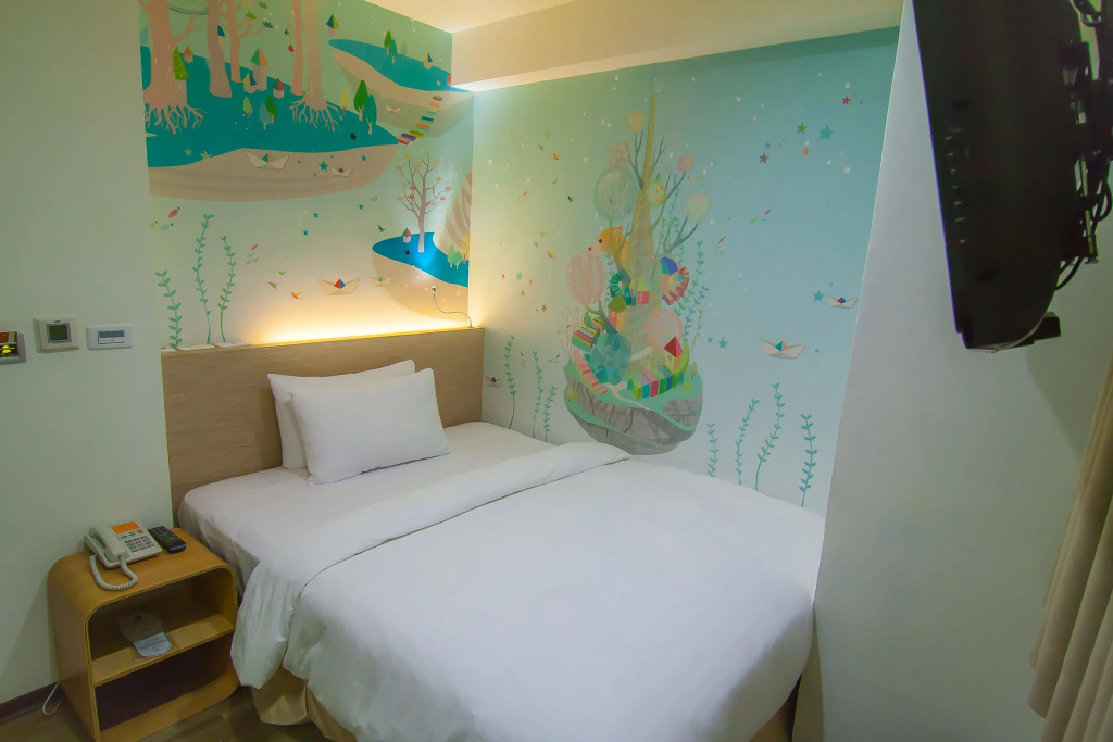Economy room