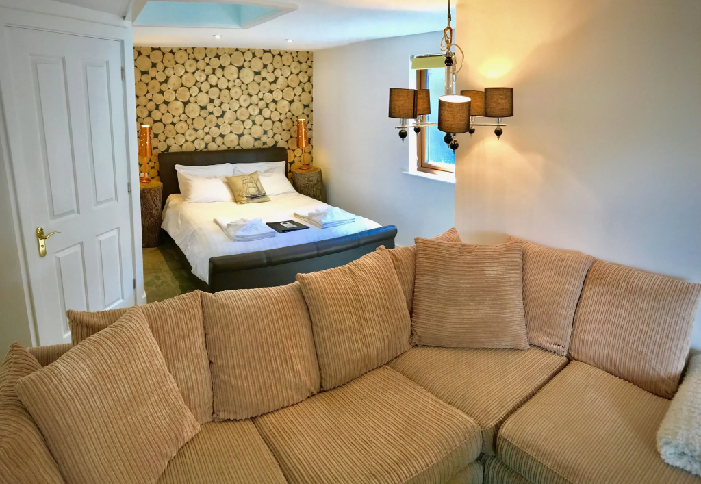 2 Bedrooms Suite