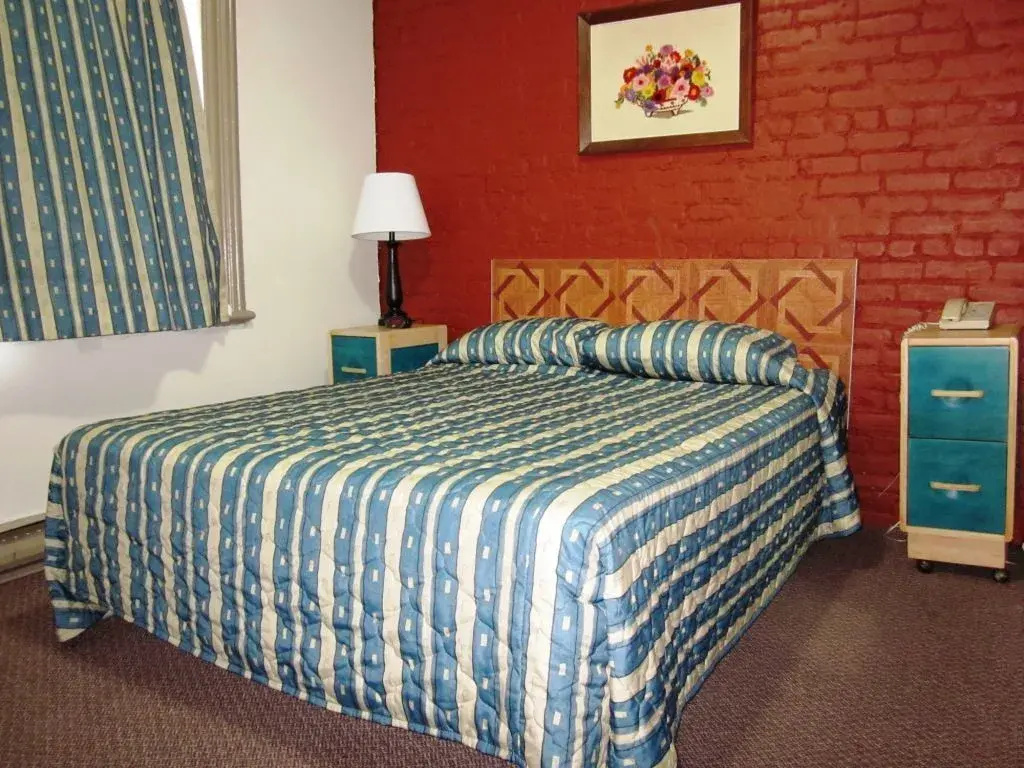 Standard Double room (full double bed)