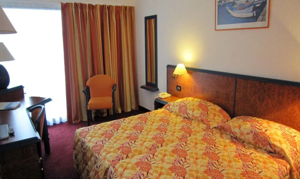 Standard Double room (twin beds)