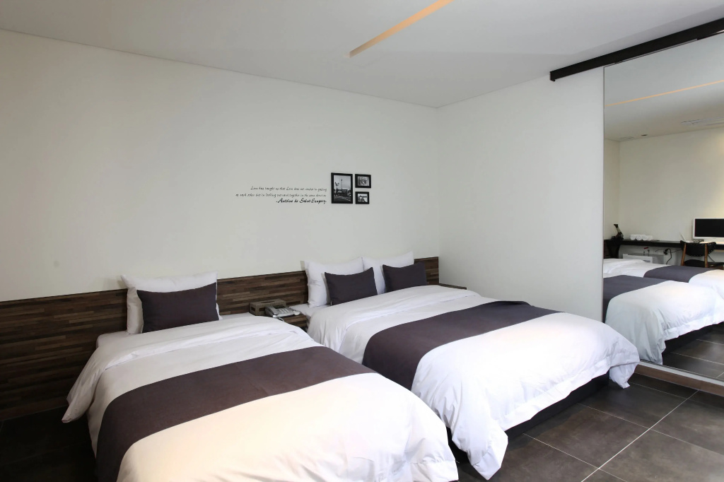 Royal room