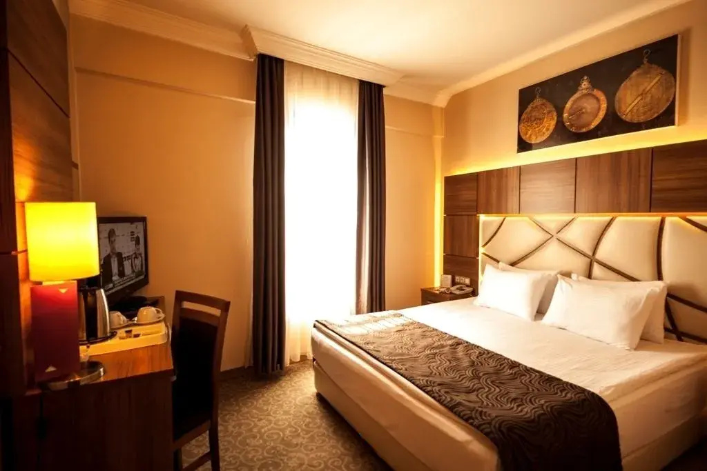 Double room (full double bed)