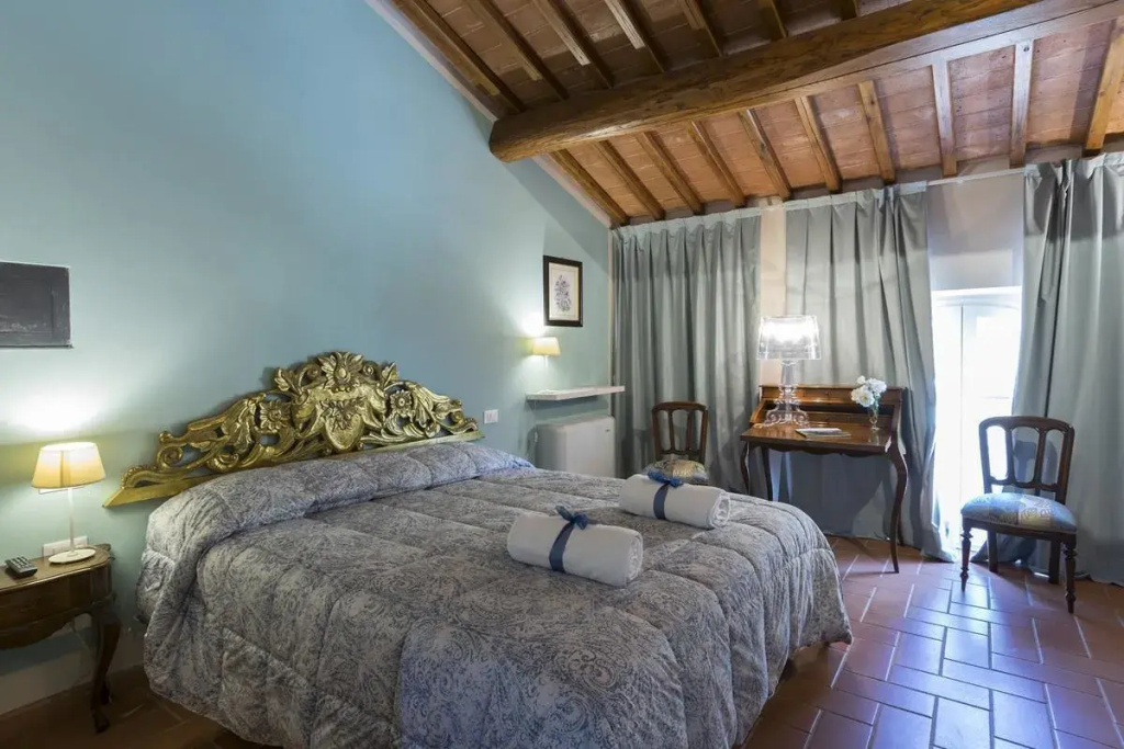 Standard Double room (full double bed)
