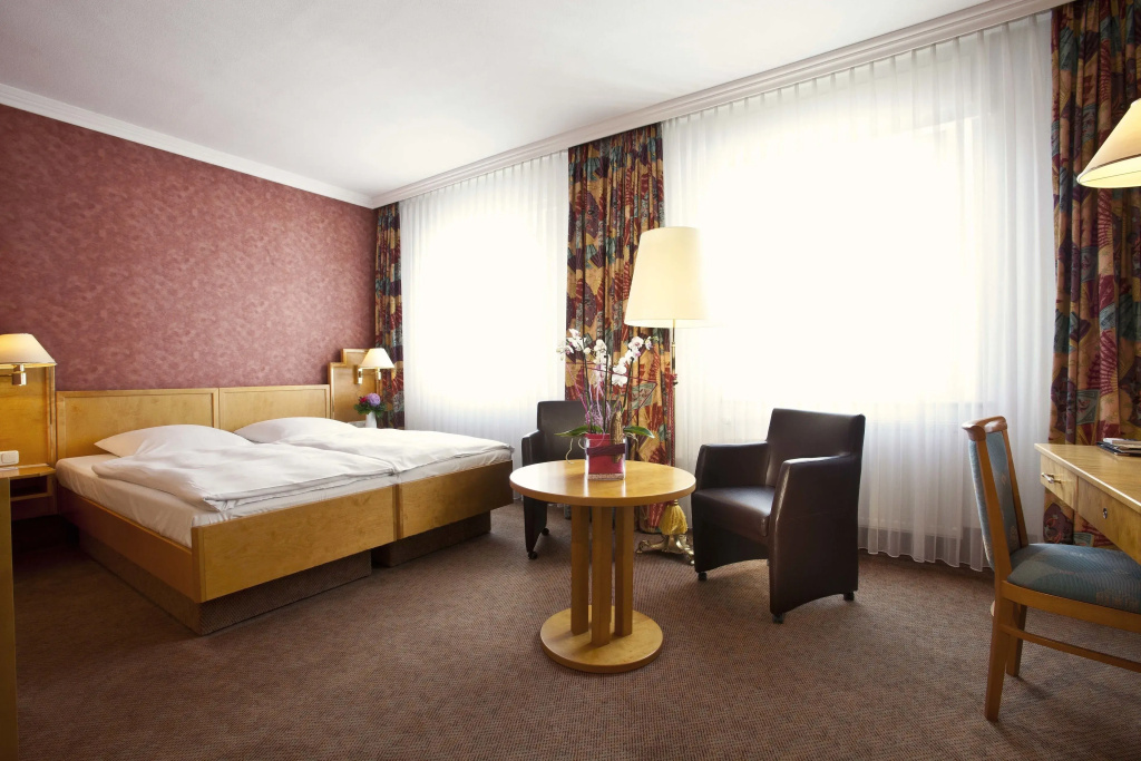 Standard Double room (full double bed)