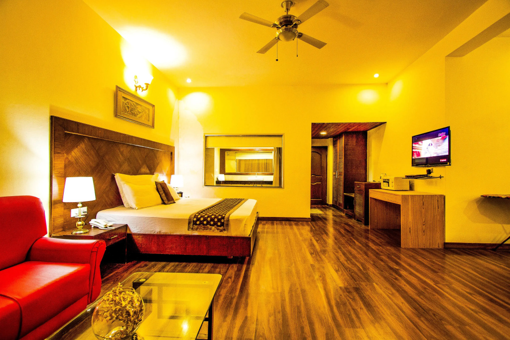 Classic Double room with land view (full double bed)