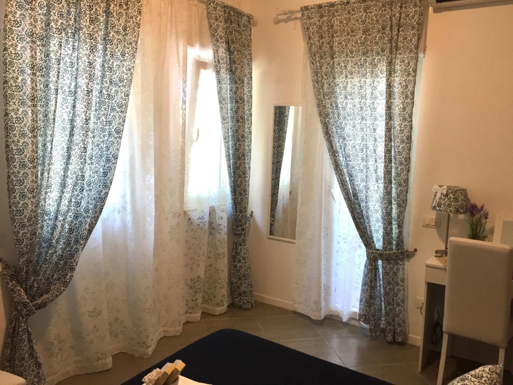 Standard Double room with balcony (full double bed)