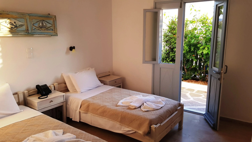Standard Double room (full double bed)