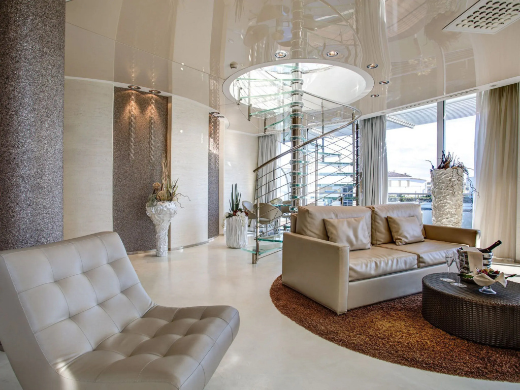 Luxury Suite