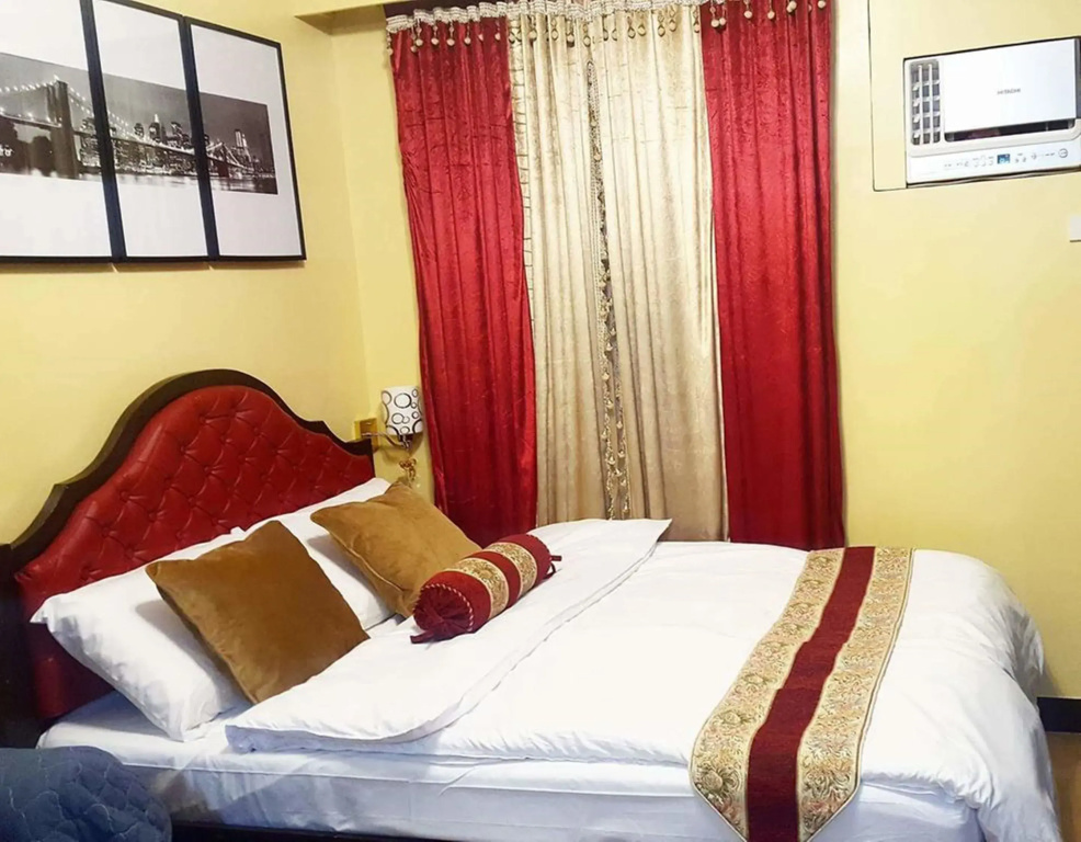 Deluxe Studio