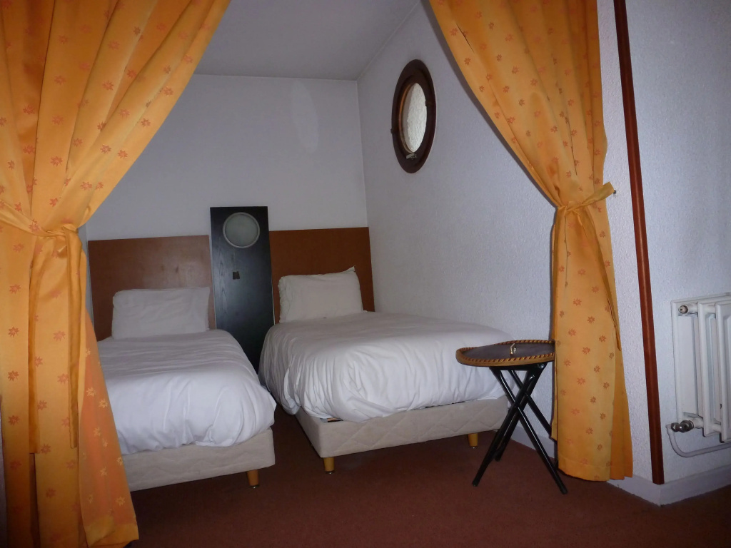 Logis Cris Hôtel et Restaurant - Lyon Sud-Est - Chambres