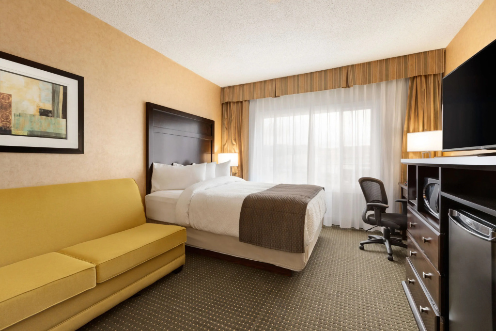 Standard Double room (full double bed)