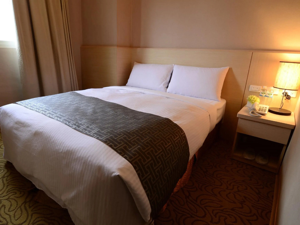 Standard Double room (full double bed)