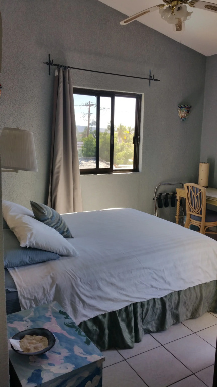 Standard Double room with sea view (full double bed)