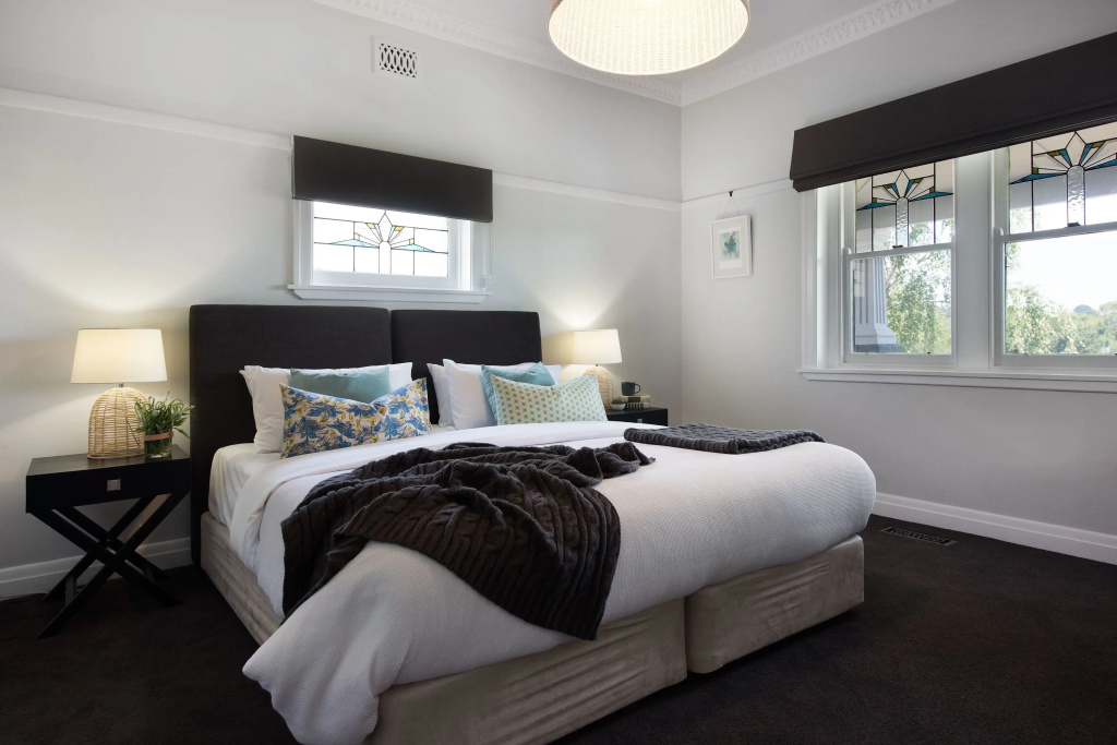 4 Bedrooms Cottage