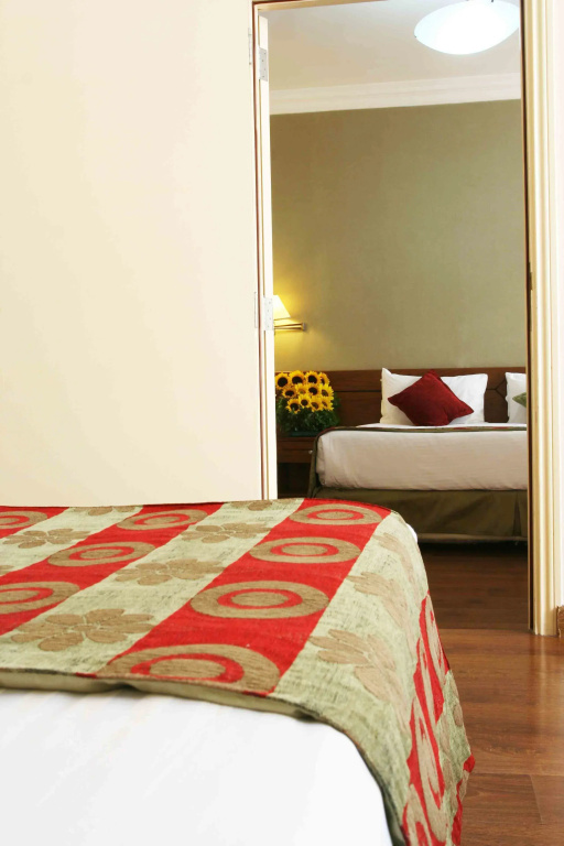 2 Bedrooms Family Suite with city view