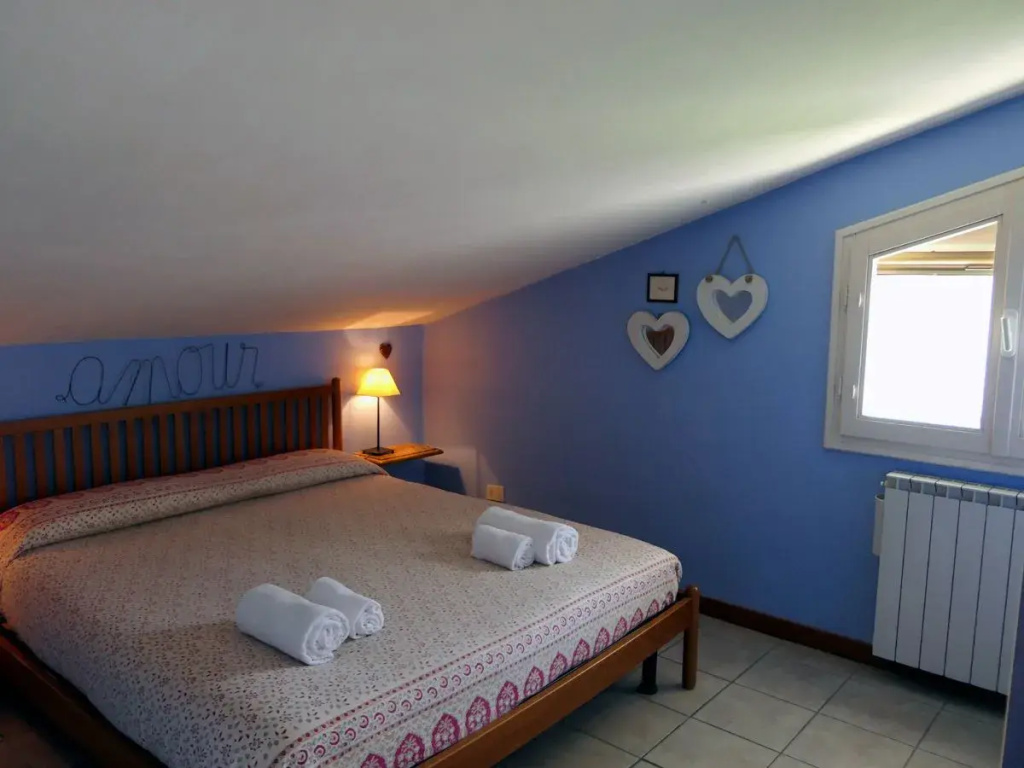 Standard Double Attic room (full double bed)