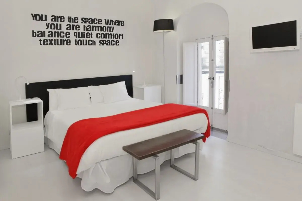 Standard Double room with balcony (full double bed)