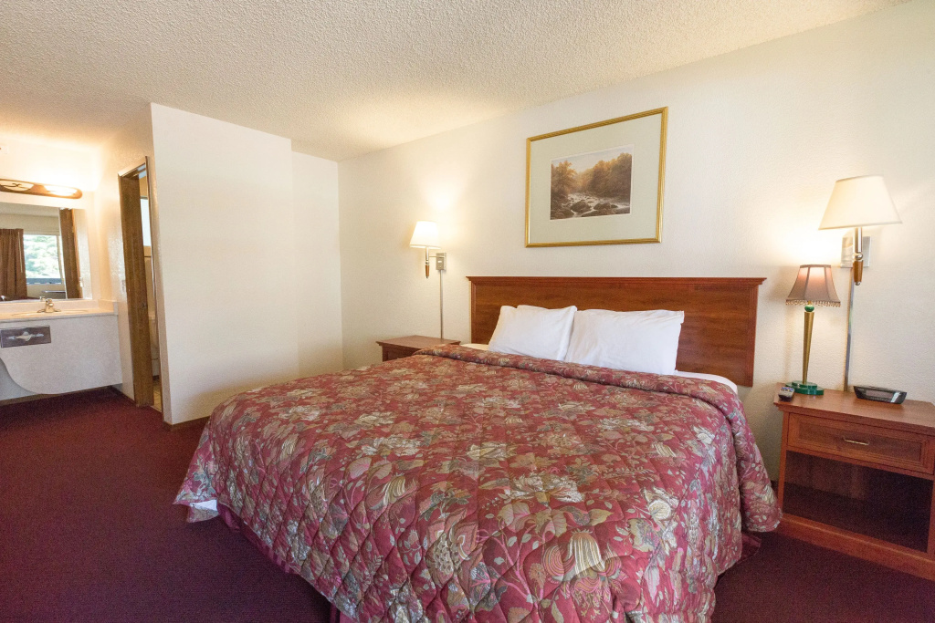 Standard Double room (full double bed)