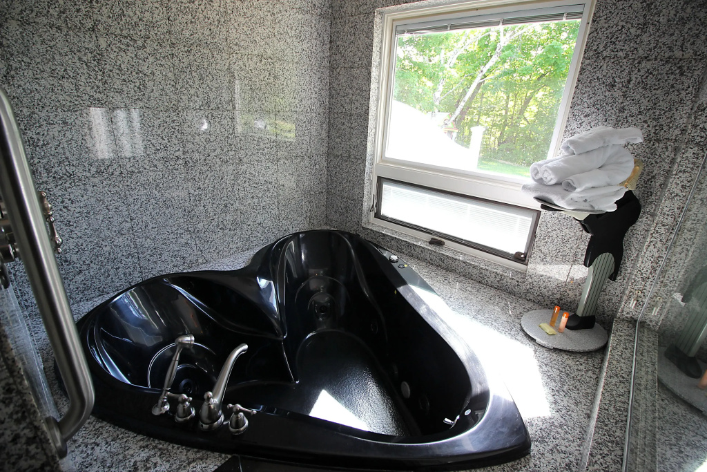 Deluxe Penthouse Suite