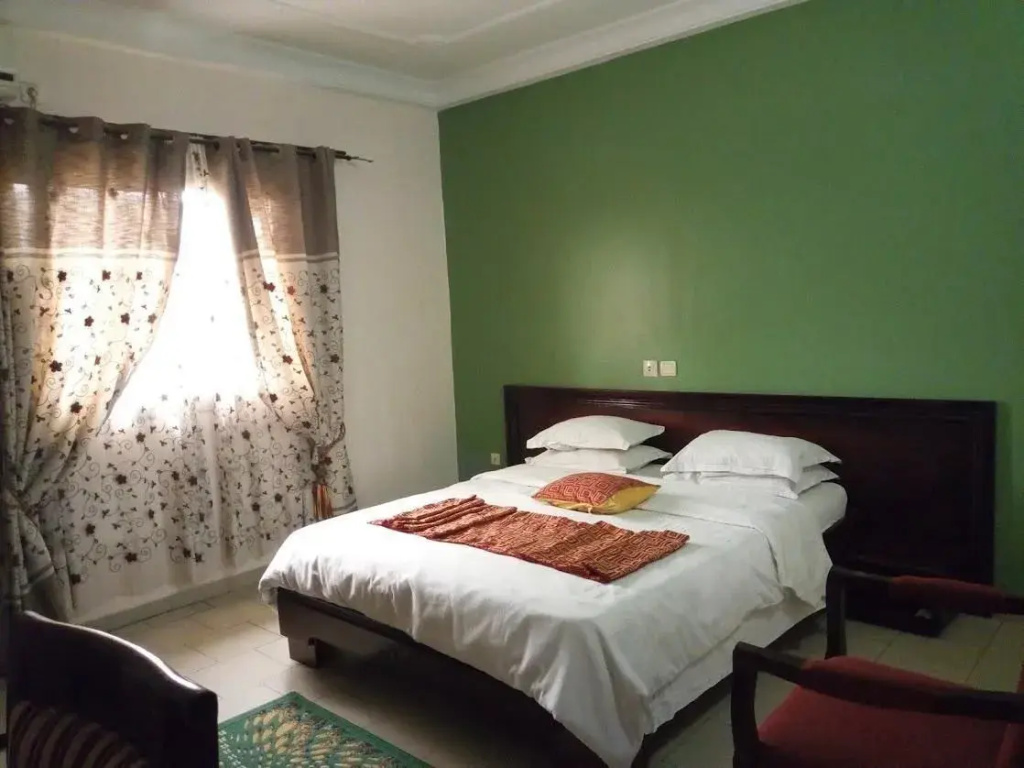 Grand room