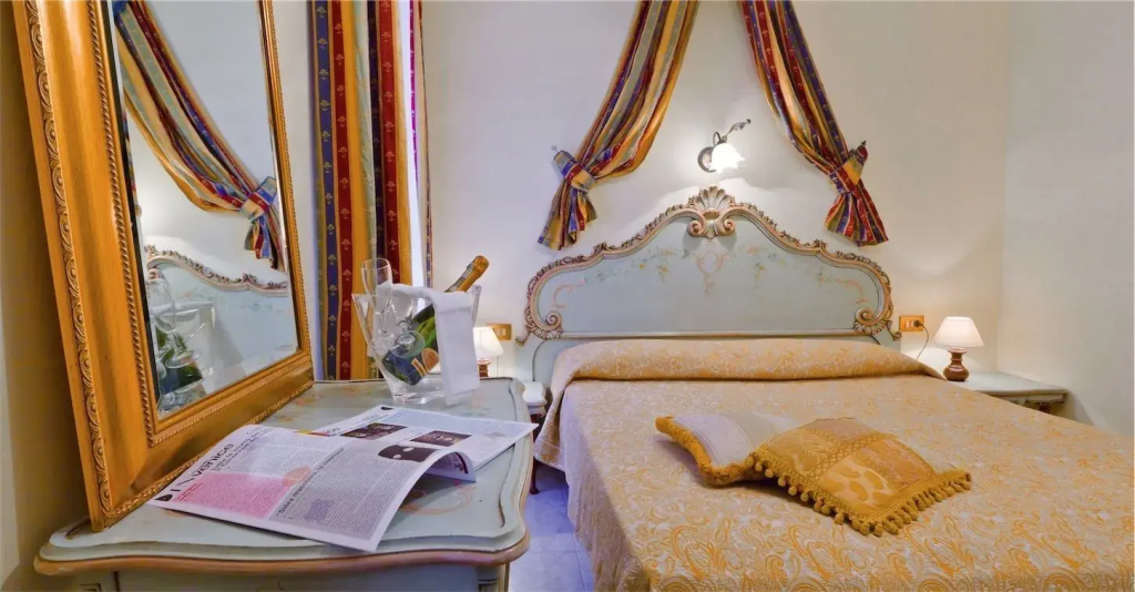 Standard Double room (full double bed)