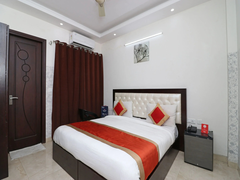 Standard Double room (full double bed)