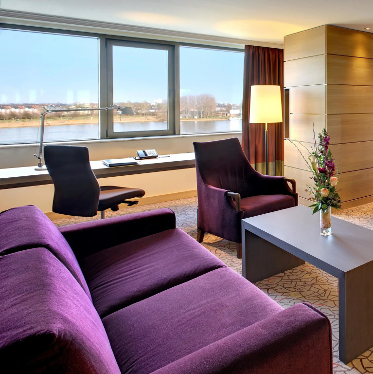 Double Junior Suite with river view (full double bed)