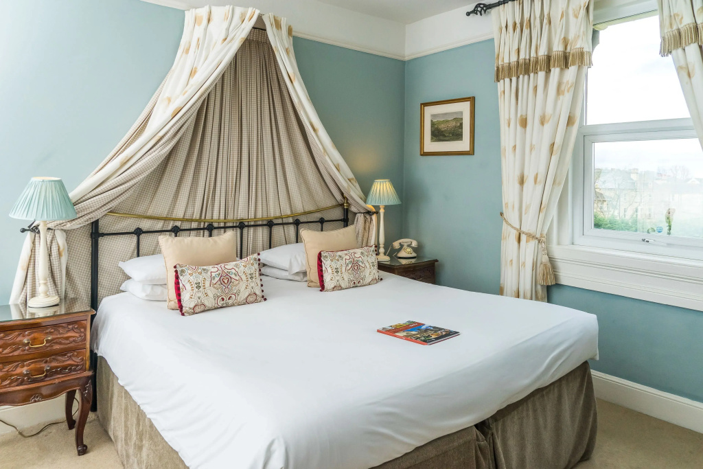 Superior Double room (full double bed)