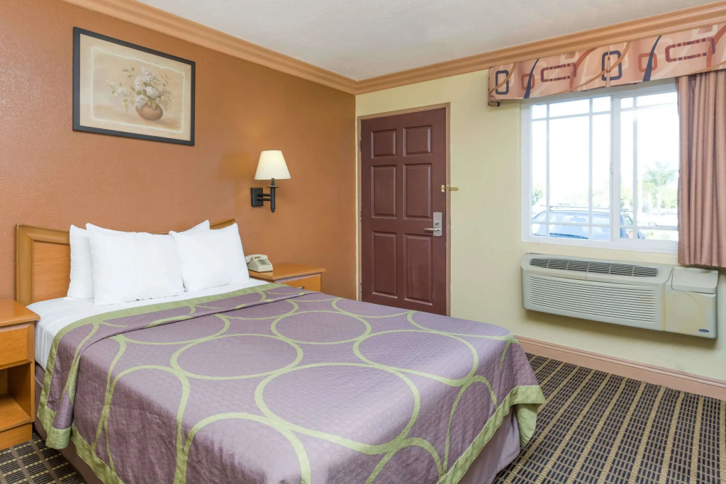 Standard Single room (single bed)
