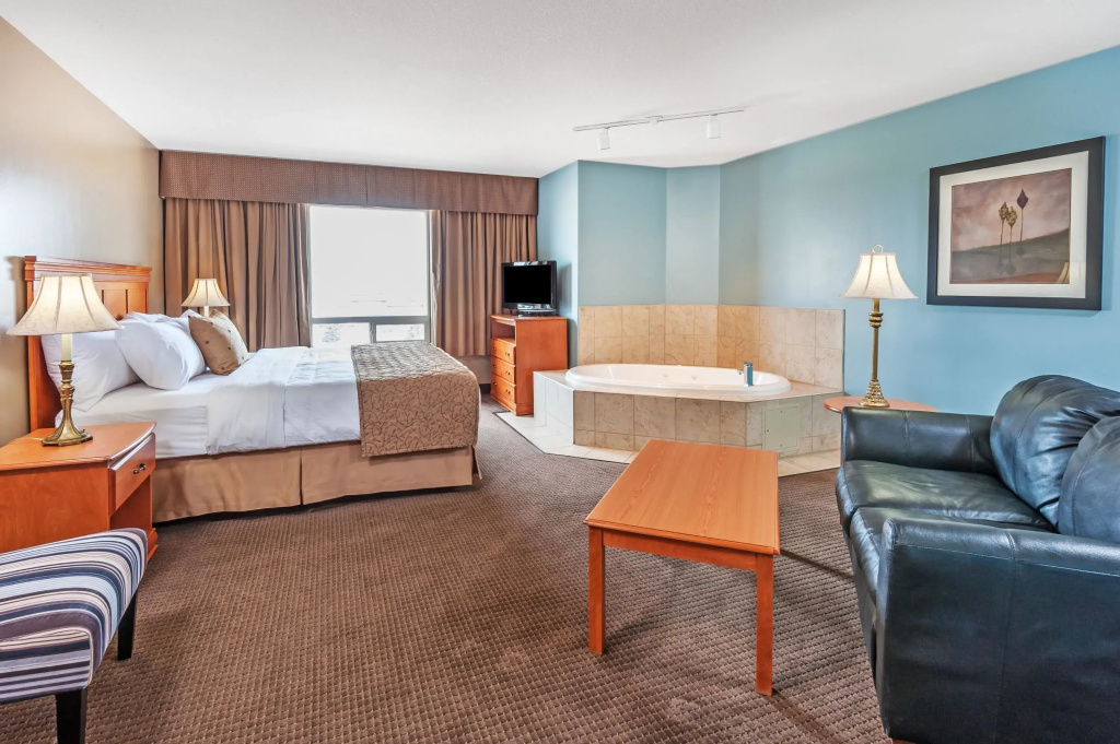 Double Suite (full double bed)