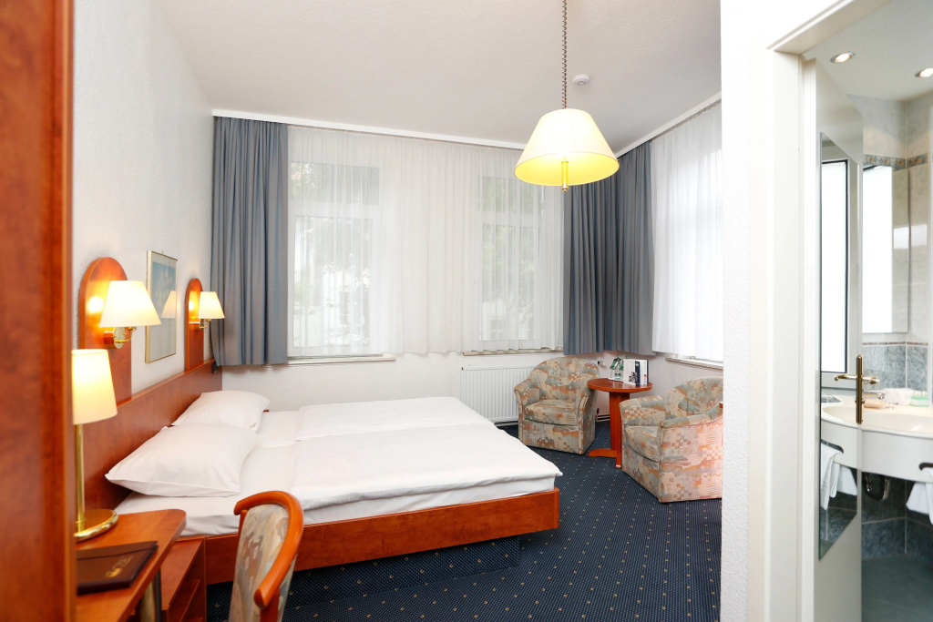 Standard Double room (full double bed)