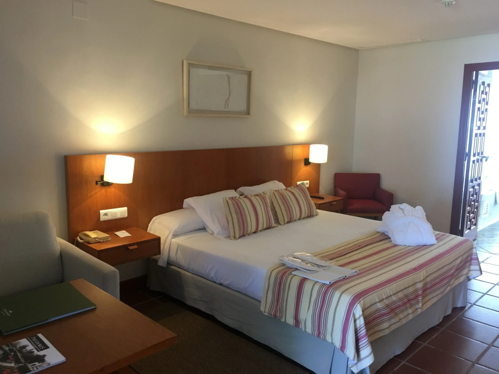 Superior Double room (full double bed)