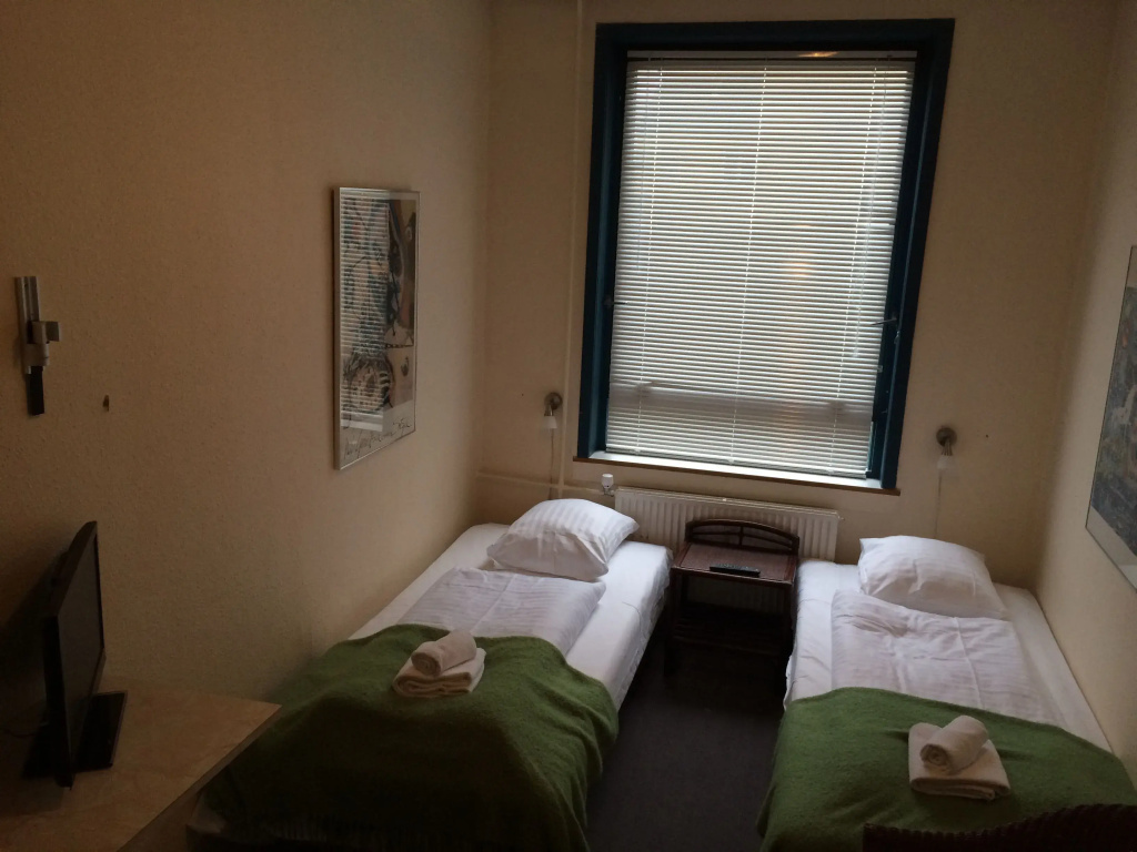 Standard Double room (full double bed)