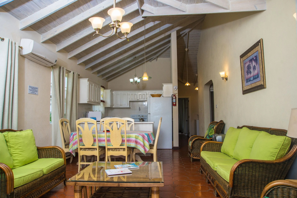 3 Bedrooms Apartment