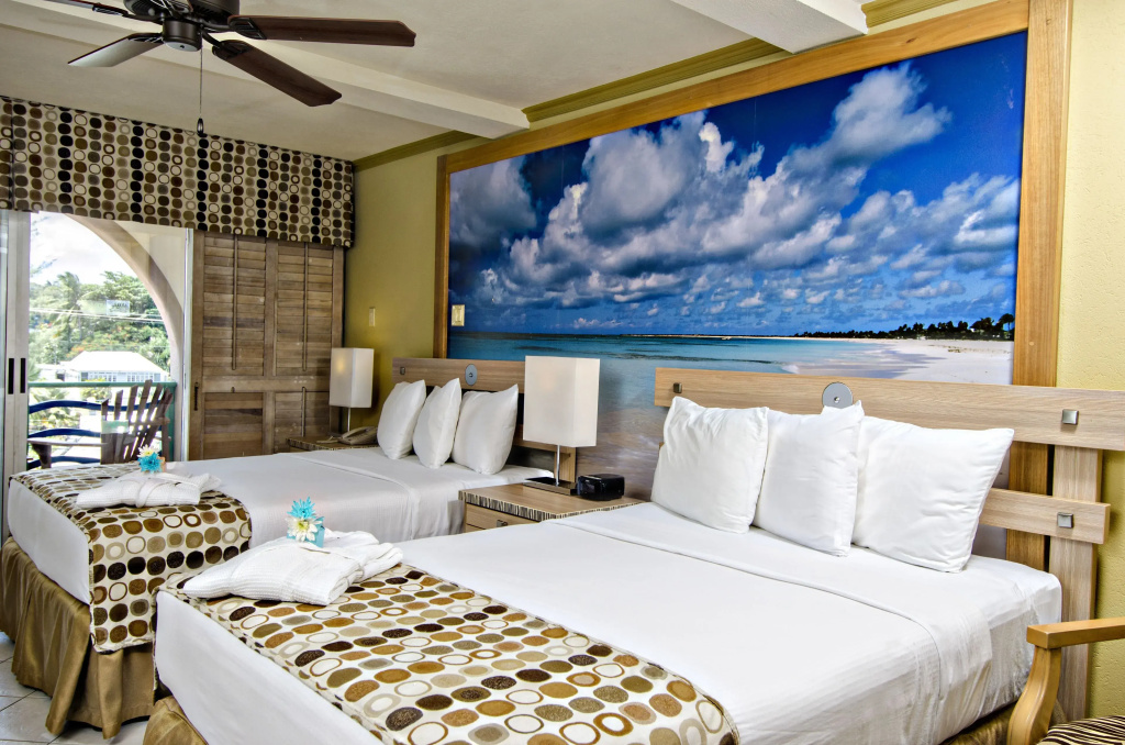 Standard Quadruple room with land view