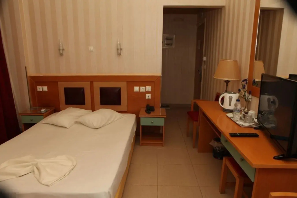 Standard Triple room with balcony and with city view