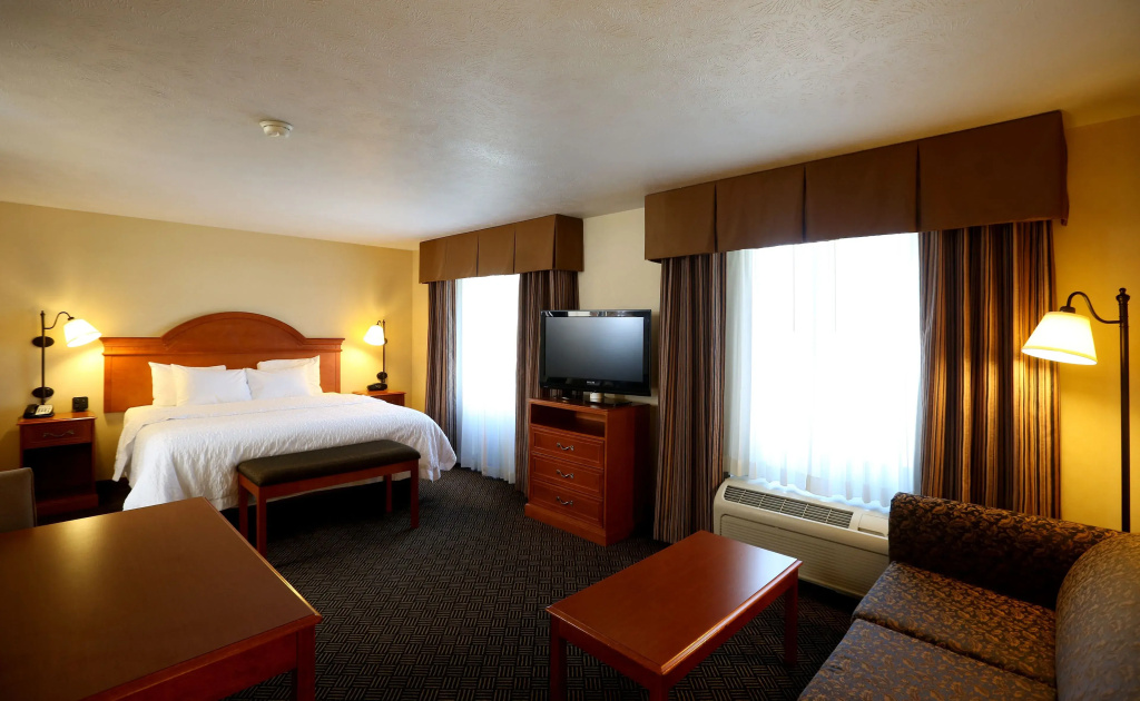 Double Studio (full double bed)