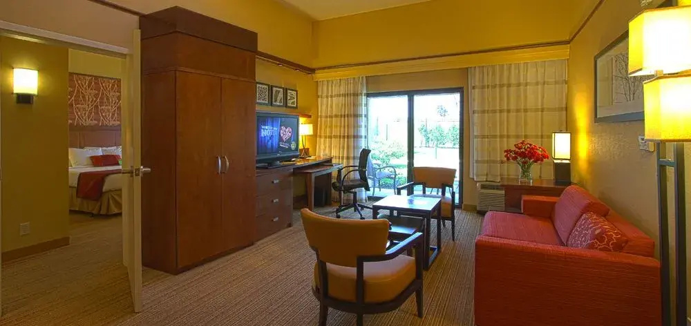 Double Suite (full double bed)