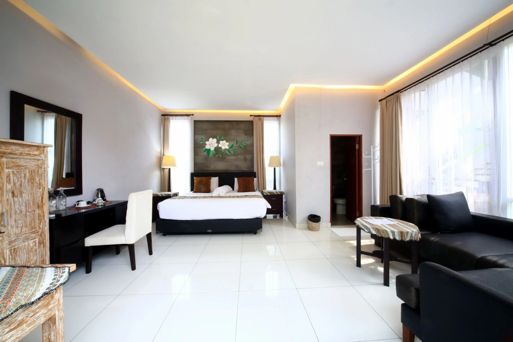 Deluxe Double room with balcony and with sea view full double bed