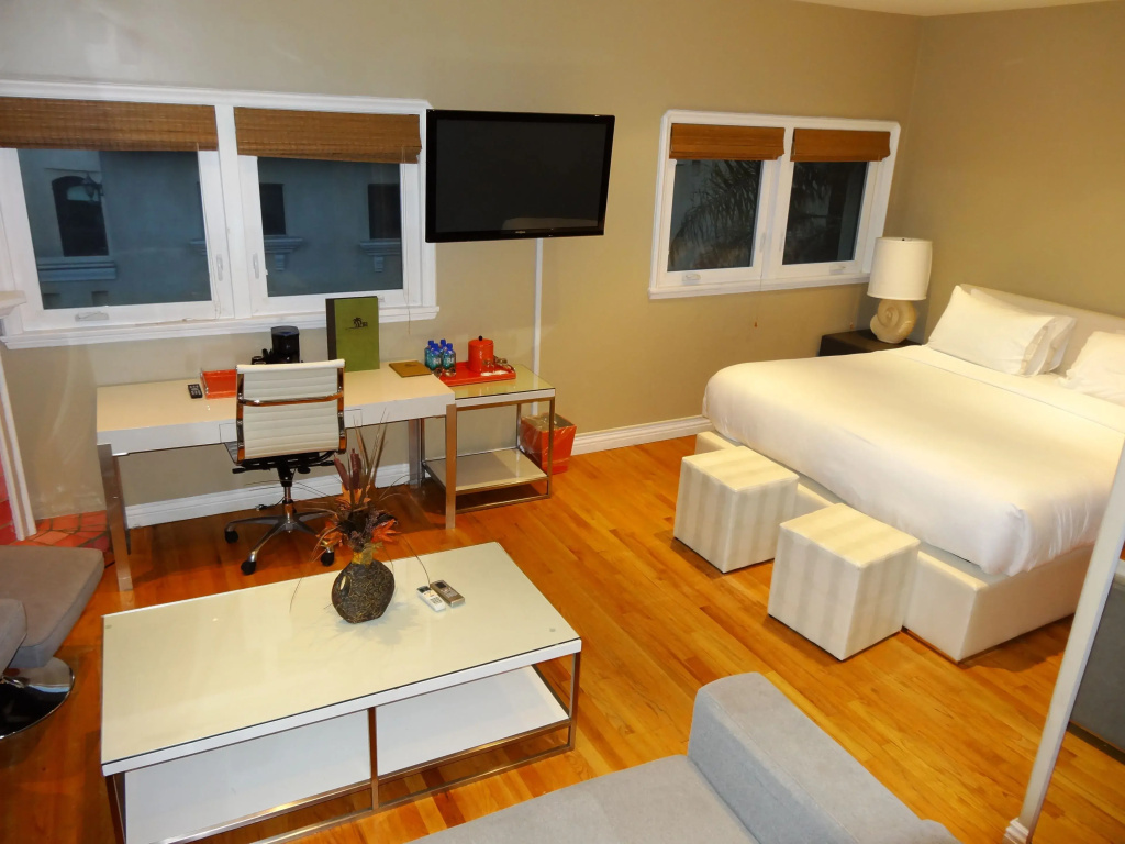 Double Suite with ocean view (full double bed)