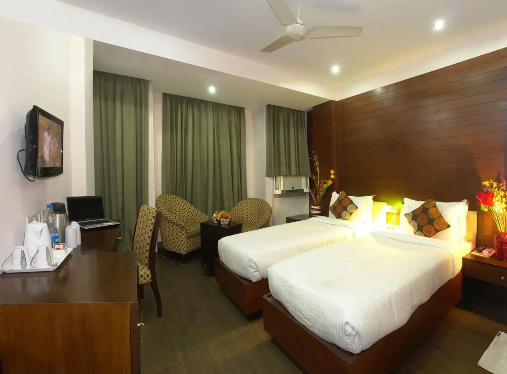 Standard Double room (full double bed)
