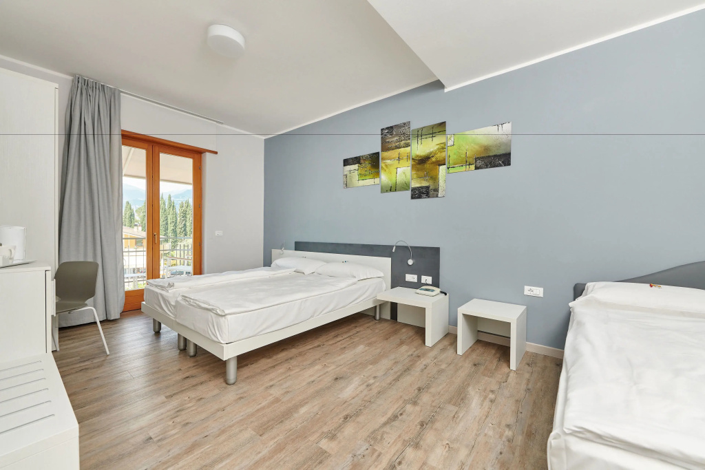 Standard Quadruple Family room with balcony