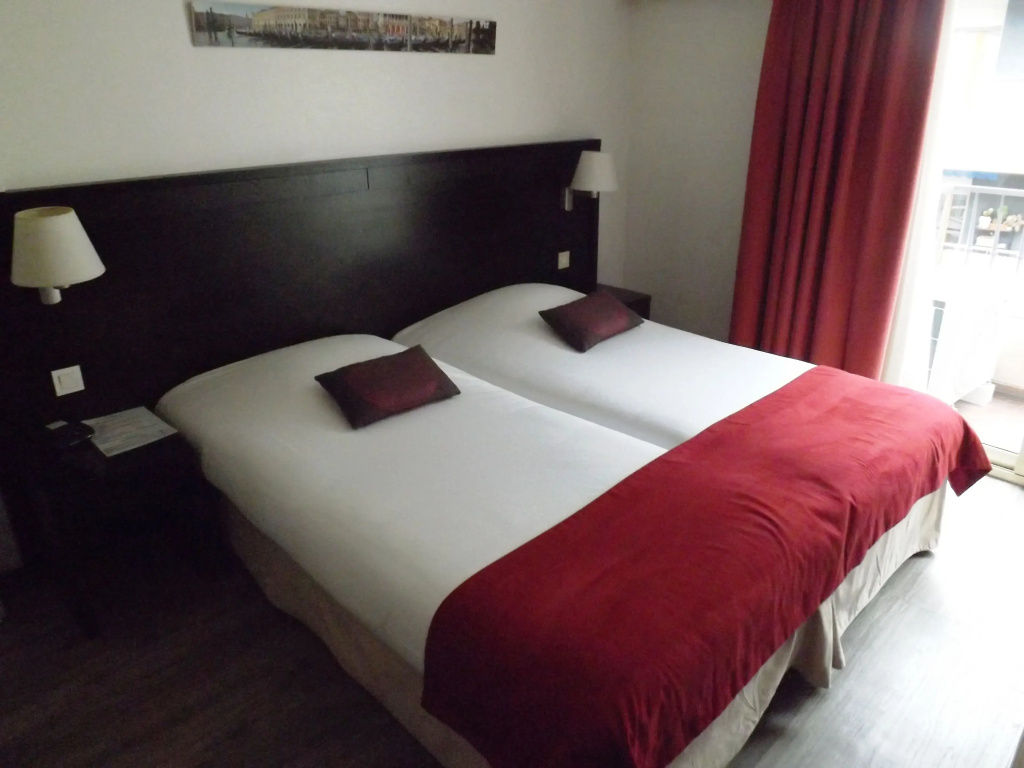 Standard Double room (twin beds)