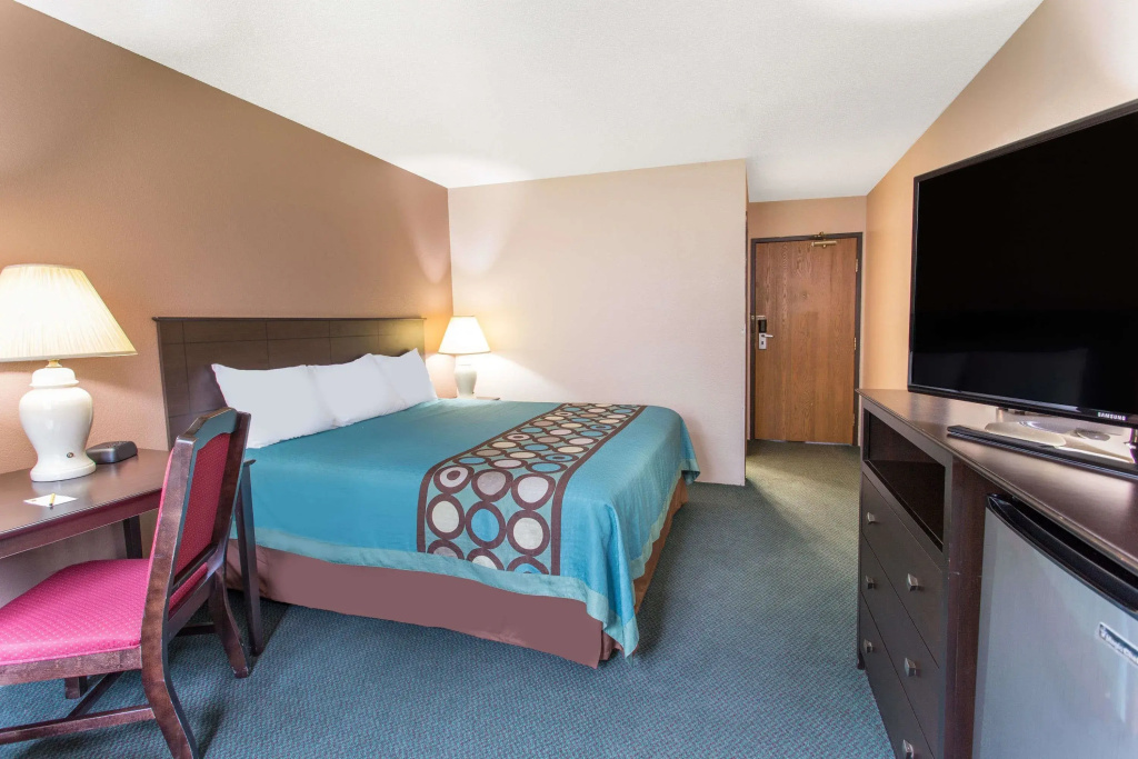 Standard Double room (full double bed)