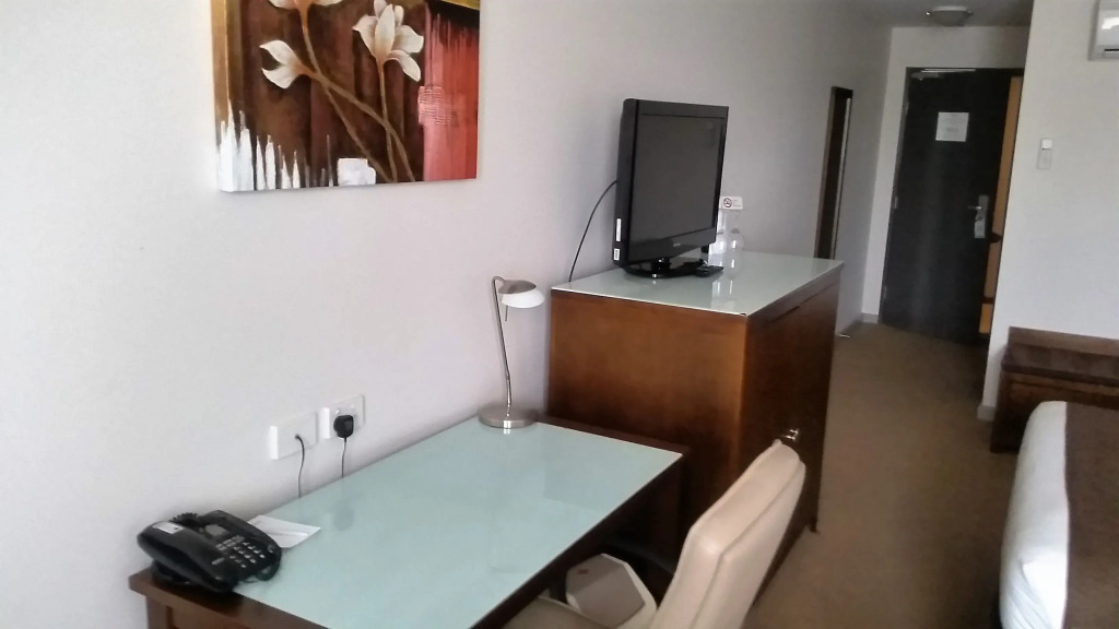 Executive Double Suite full double bed