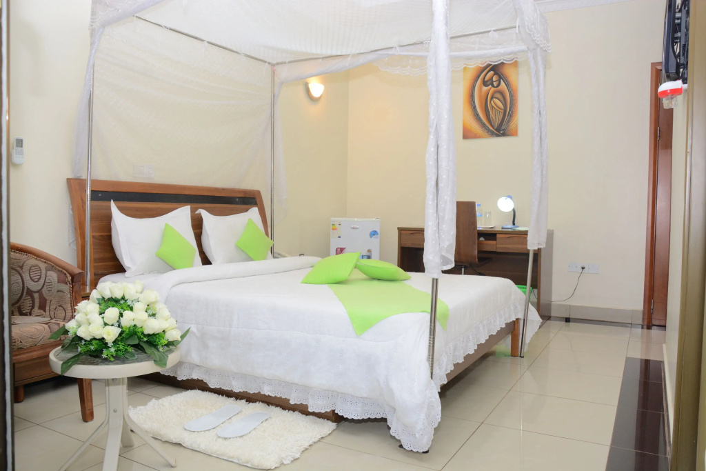 Standard Double room (full double bed)