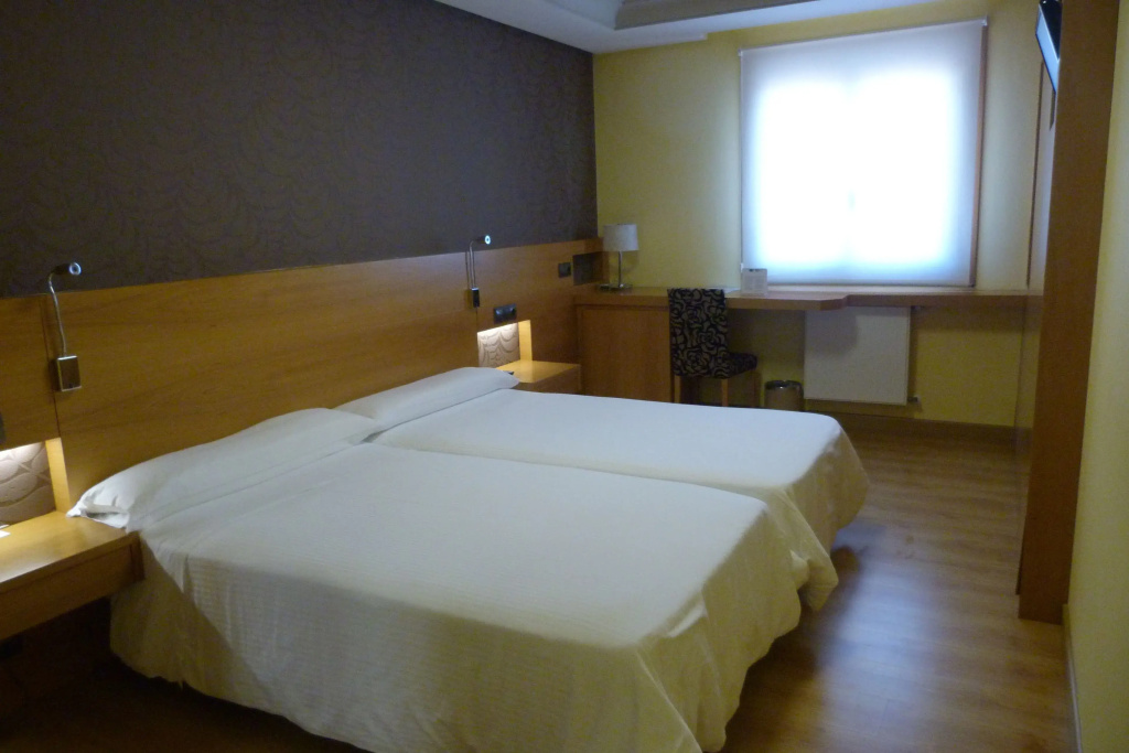 Standard Double room with sea view (full double bed)